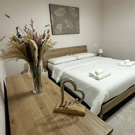 דירות ראפאלו Edens House Con Parcheggio Privato Gratuito מראה חיצוני תמונה